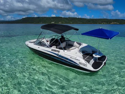 Lancha Yamaha SX230 de doble motor en Morrocoy